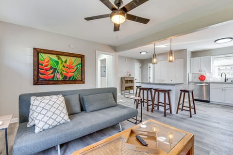 Mableton Vacation Rental | 3BR | 2BA | 3 Steps to Enter | 1,015 Sq Ft