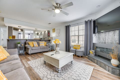 Branson Vacation Rental | 2BR | 2BA | Stairs Required | 1,280 Sq Ft