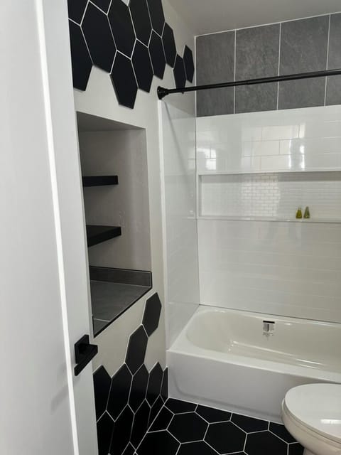 Royal Tent | Bathroom | Hair dryer, towels, soap, shampoo