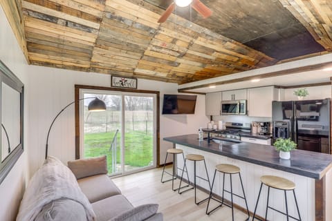 Lorena Vacation Rental | Studio | 1BA | Stairs Required | 448 Sq Ft
