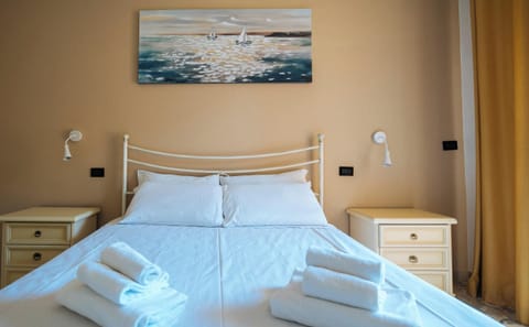 Apartment (2 Bedrooms) | Front of property