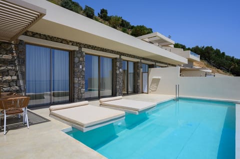 Pyrgos Exquisite villa 1, swimming pool