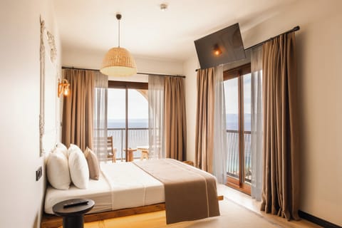 Panoramic Room, Sea View | Premium bedding, minibar, in-room safe, soundproofing