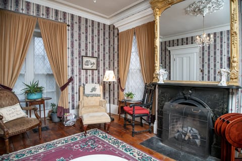 guestlivingfromdining