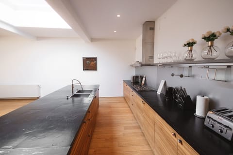 Luxury Duplex | Private kitchen | Fridge, microwave, oven, dishwasher