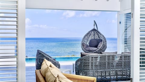 Endless unobstructed ocean views from the pool, Terrace, covered patio   