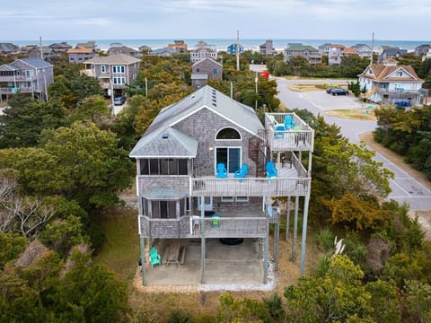 Welcome to Isha, a charming soundside retreat nestled in a quiet Avon neighborhood just minutes from the beach.