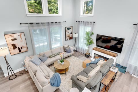 Gather in this airy space to recharge and connect. Full sofa bed available.