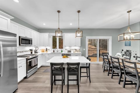 Our kitchen is your canvas! Fully equipped & ready for your culinary creations.