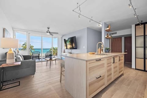 The open concept Azure Breezes seamlessly connects all living spaces.