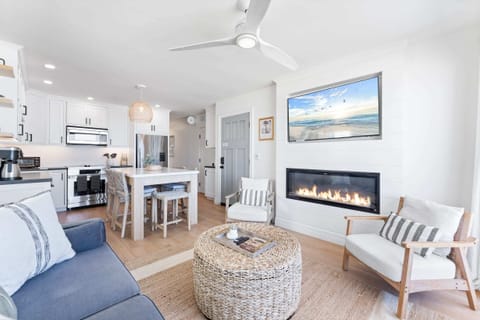 Both suites have an open floor plan, making it easy to stay connected with everyone.