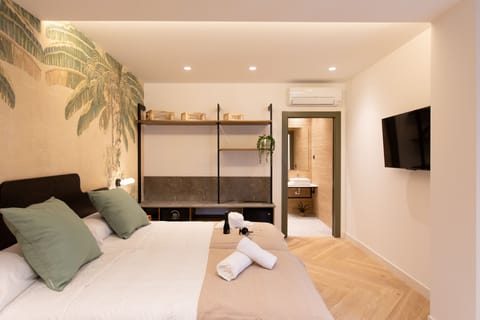 Design Suite | Egyptian cotton sheets, premium bedding, down comforters, minibar