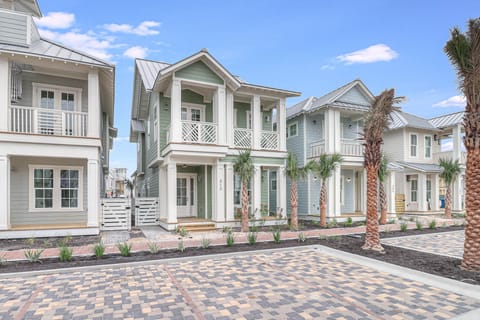 Welcome to Meet Out Back!