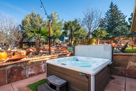 Jacuzzi Oasis - 77 Wild Horse Mesa - Vivid Vacation Rentals Sedo - Jacuzzi Oasis - 77 Wild Horse Mesa - Vivid Vacation Rentals Sedona