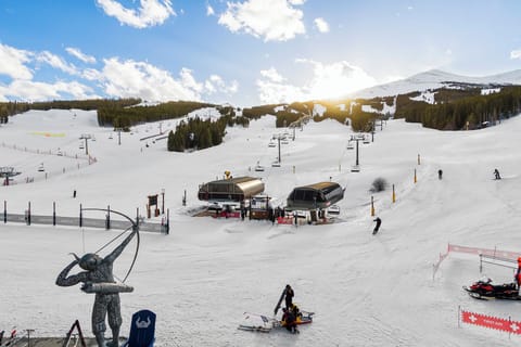 Grand Colorado Peak 8 - Ski-in/out