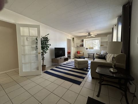 Cozy Living Room w/Tv for when the weather doesn`t cooperate