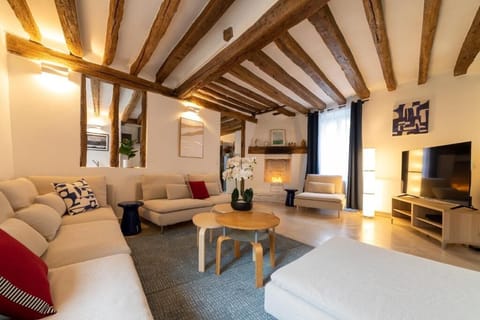 La Maison Coco | Living area | TV