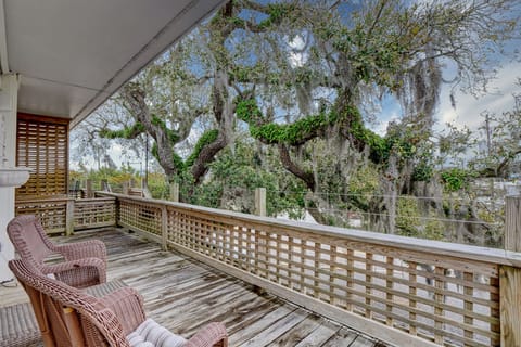 Nestled in the live oak trees facing the intercoastal!