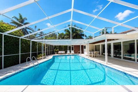 Hollywood Vacation Rentals - Sunny coastal neighborhood Hollywood Florida