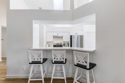 Extra Seating at Bar for Quick Meals