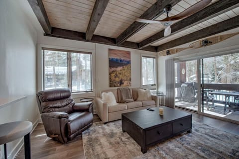 Welcome to Snowberry 16B, prime location, newly renovated condo