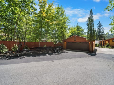 402 S Wide River Rd-110