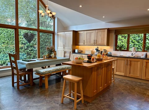 Treetops, Colehill, Wimborne: The generous kitchen