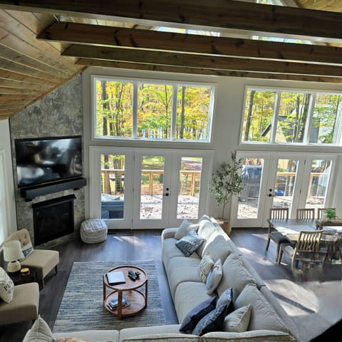 Main Level Living room area