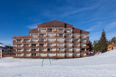 Experience the picturesque atmosphere at this amazing property.