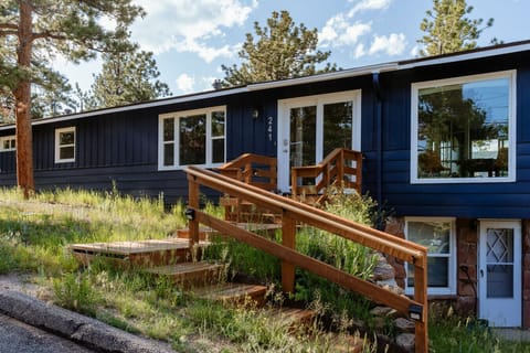 Welcome to your Estes Park getaway