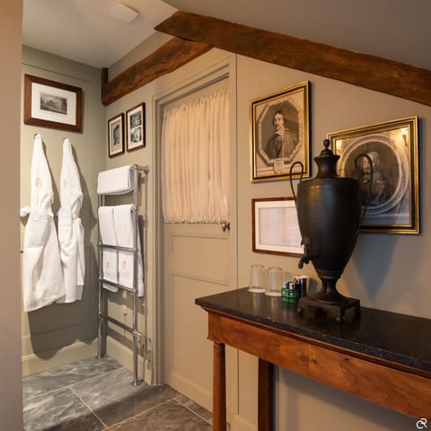 Romantic Twin Room, Ensuite, Garden View (Chambre Espelosin) | Bathroom | Designer toiletries, hair dryer, bathrobes, slippers