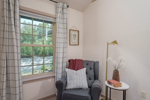 Vacation is about being together as much as it is relaxing.  Whether you cozy up with a blanket and read your favorite book or rest your soul in the rocking chair, Blue A'Lure has something for every guest.  