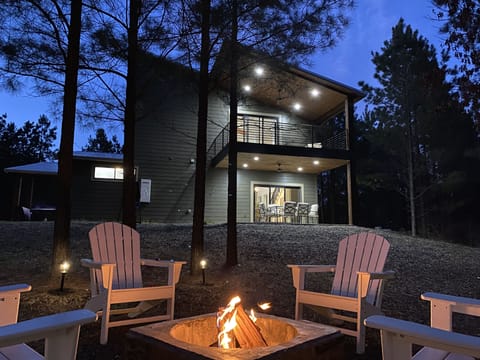 “Pondezvous” in Broken Bow, OK — perfect getaway with waterfront.