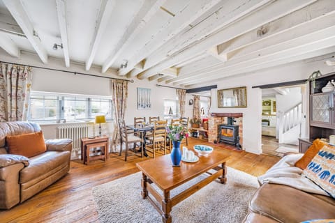 Fiddlers Green, Hamworthy, Poole: The open-plan layout creates a flexible and sociable holiday home