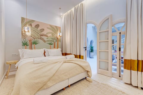 Premium Double or Twin Room, Accessible, Private Bathroom | Premium bedding, in-room safe, iron/ironing board, WiFi (free)