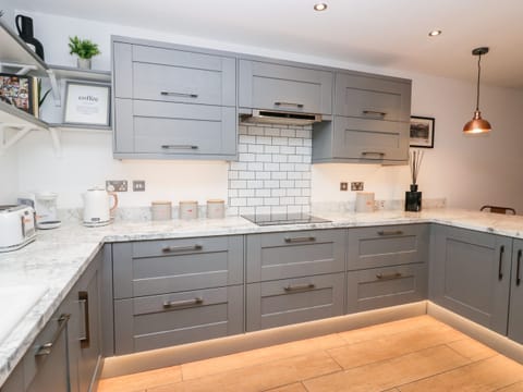 Fridge, dishwasher, electric kettle, toaster