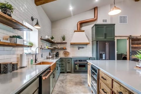 Fully equipped kitchen with all your culinary needs.