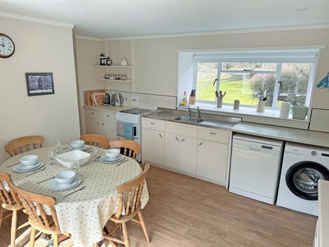 Kitchen/diner | Bridge Park, Killin