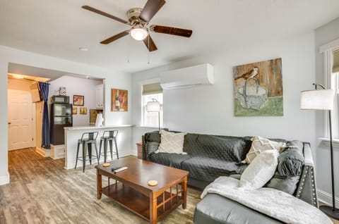 Conroe Vacation Rental | Studio | 1BA | 600 Sq Ft | 5 Steps Required