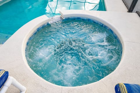 Bubbling spa