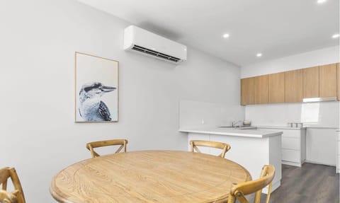 Bedford House | CBD Location, Sleeps 6