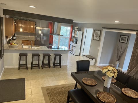 Table sits 6 and barstools another 4!