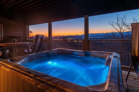 hot tub views at night!!