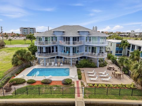 Condo, 1 King Bed with Sofa bed (Amadeus 6) | Exterior