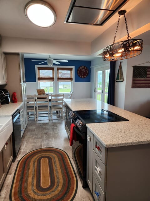 Large eat in kitchen