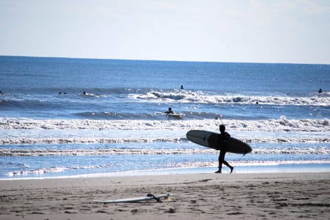 Surfing/boogie boarding