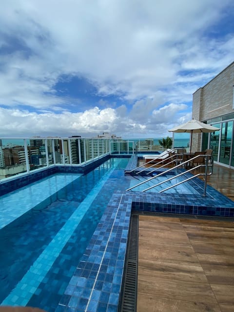 5 outdoor pools