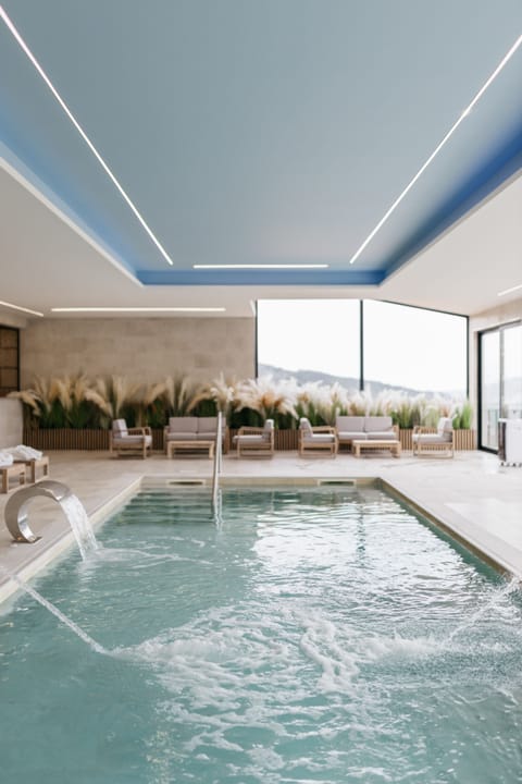 Indoor pool, outdoor pool