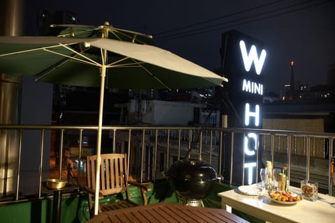 Premium Studio Suite, 2 Bedrooms, Non Smoking, City View | Terrace/patio