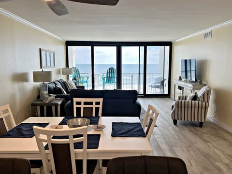 Condo, Multiple Beds, Pool Access (Breakers #54) | Living area